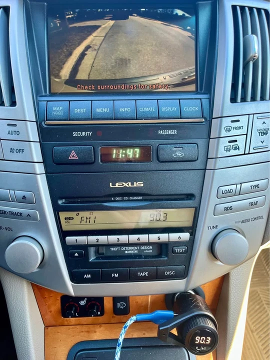 2004 Lexus RX 2nd Gen - Image 14 of 19