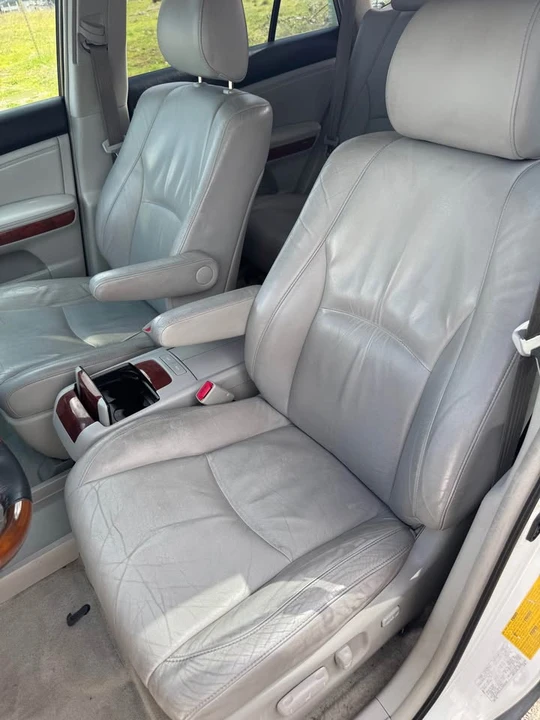 2004 Lexus RX 2nd Gen - Image 11 of 20