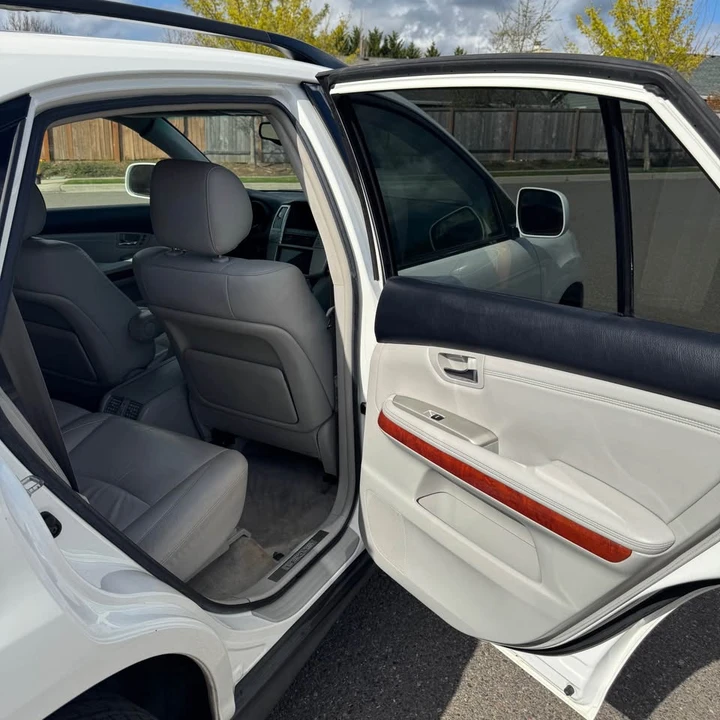 2004 Lexus RX 2nd Gen - Image 18 of 20