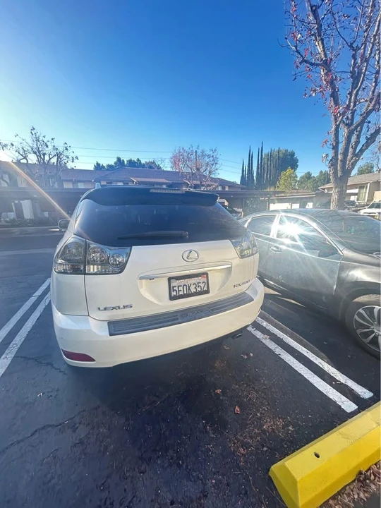 2004 Lexus RX 2nd Gen - Image 2 of 5