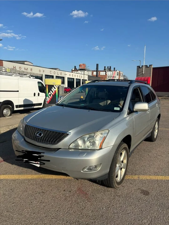 2004 Lexus RX 2nd Gen - Image 2 of 11