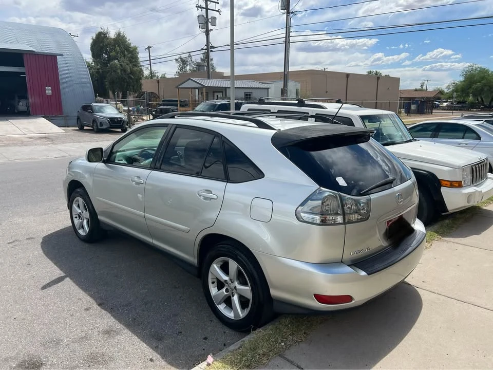 2004 Lexus RX 2nd Gen - Image 10 of 12
