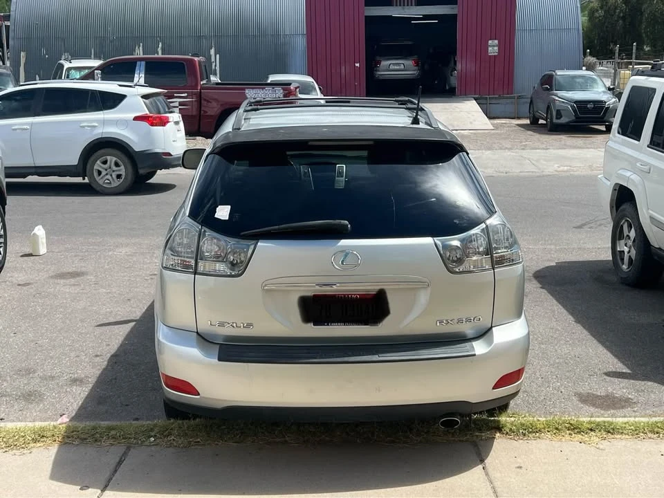2004 Lexus RX 2nd Gen - Image 11 of 12