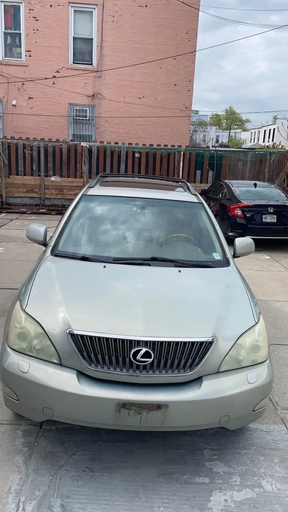 2004 Lexus RX 2nd Gen - Image 3 of 9