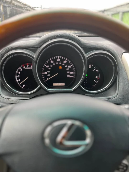 2004 Lexus RX 2nd Gen - Image 5 of 7