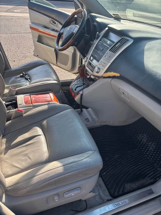 2004 Lexus RX 2nd Gen - Image 7 of 11
