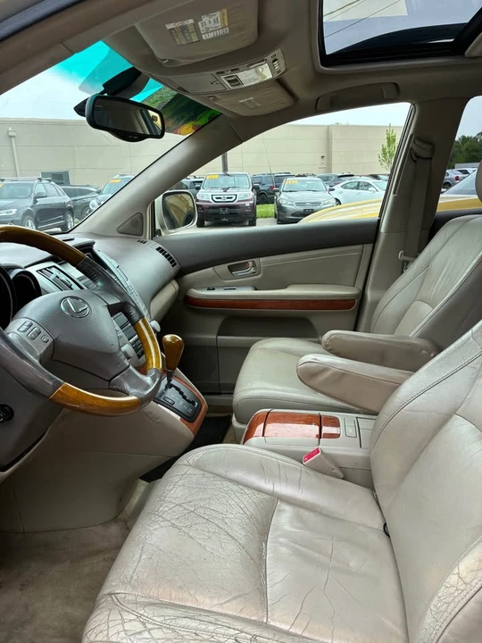 2004 Lexus RX 2nd Gen - Image 7 of 9