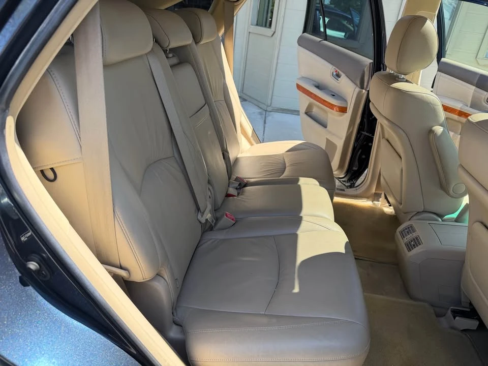 2004 Lexus RX 2nd Gen - Image 11 of 16