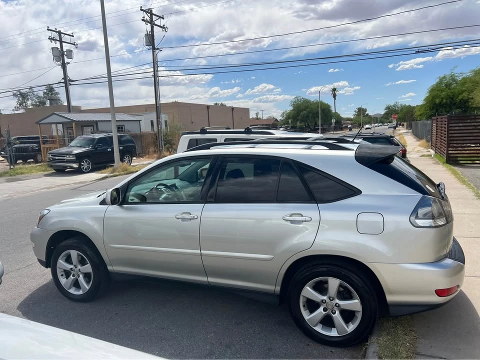 2004 Lexus RX 2nd Gen - Image 4 of 12