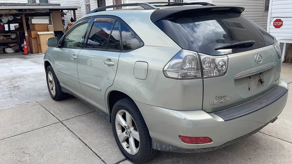 2004 Lexus RX 2nd Gen - Image 7 of 9