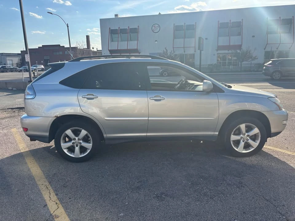 2004 Lexus RX 2nd Gen - Image 3 of 11