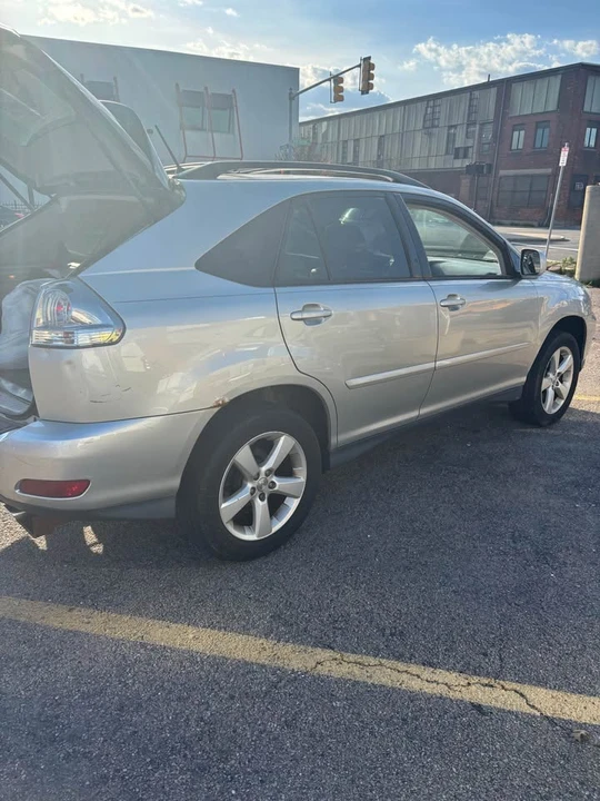 2004 Lexus RX 2nd Gen - Image 6 of 11