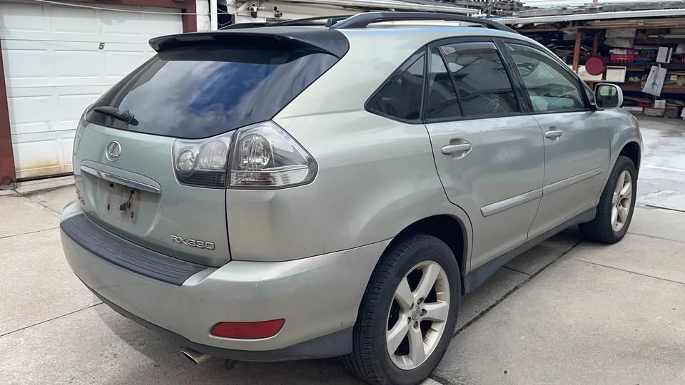 2004 Lexus RX 2nd Gen - Image 6 of 9