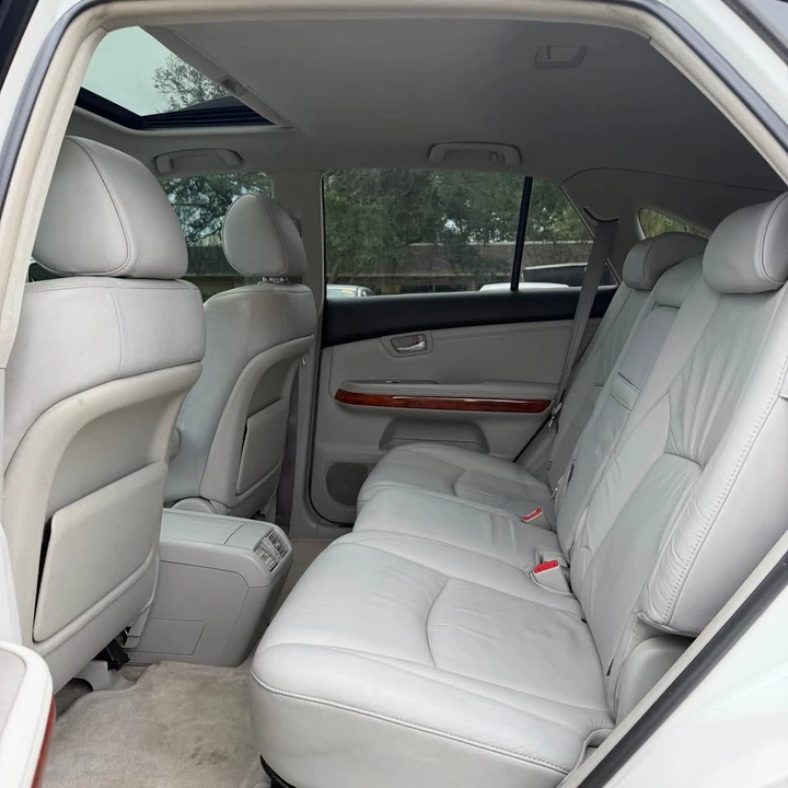 2004 Lexus RX 2nd Gen - Image 11 of 21