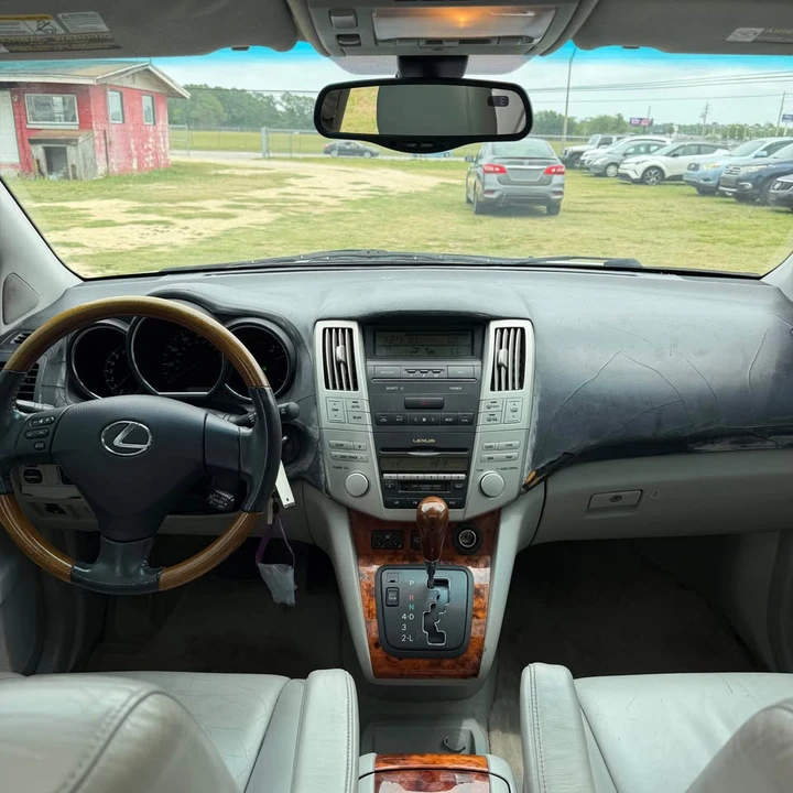 2004 Lexus RX 2nd Gen - Image 12 of 21