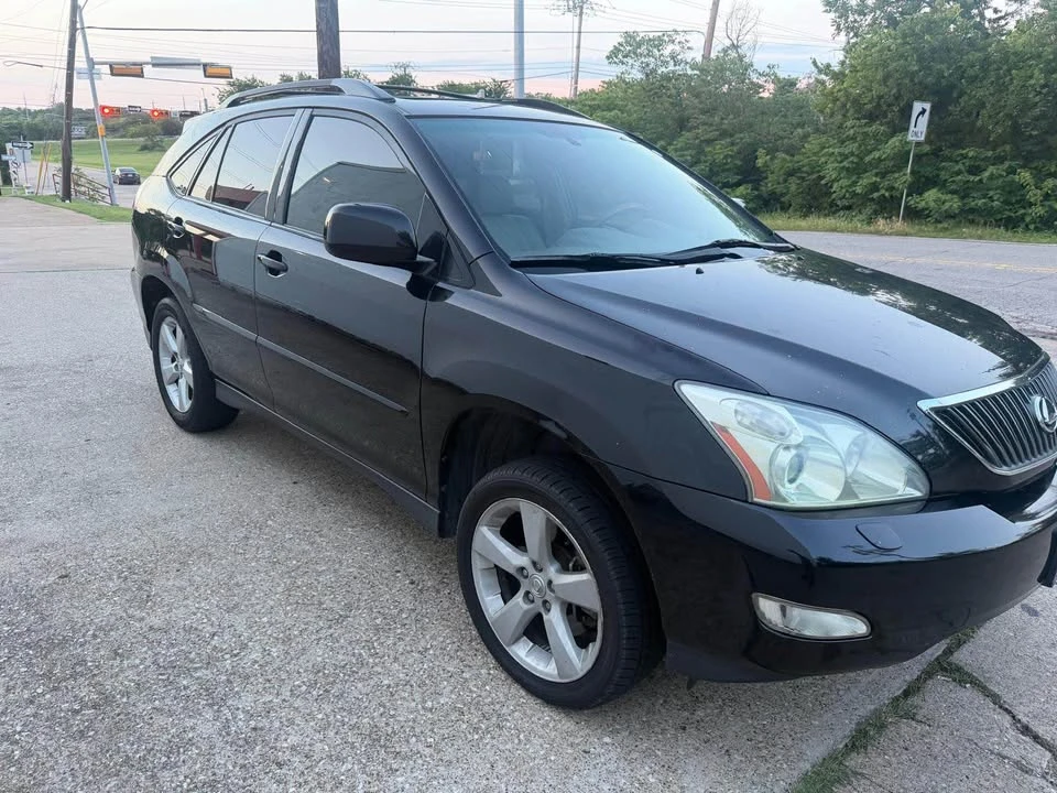 2004 Lexus RX 2nd Gen - Image 3 of 11