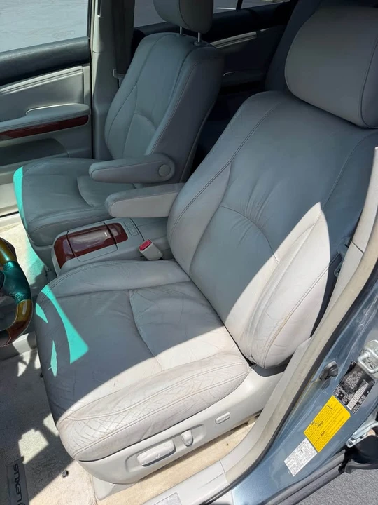 2004 Lexus RX 2nd Gen - Image 5 of 12