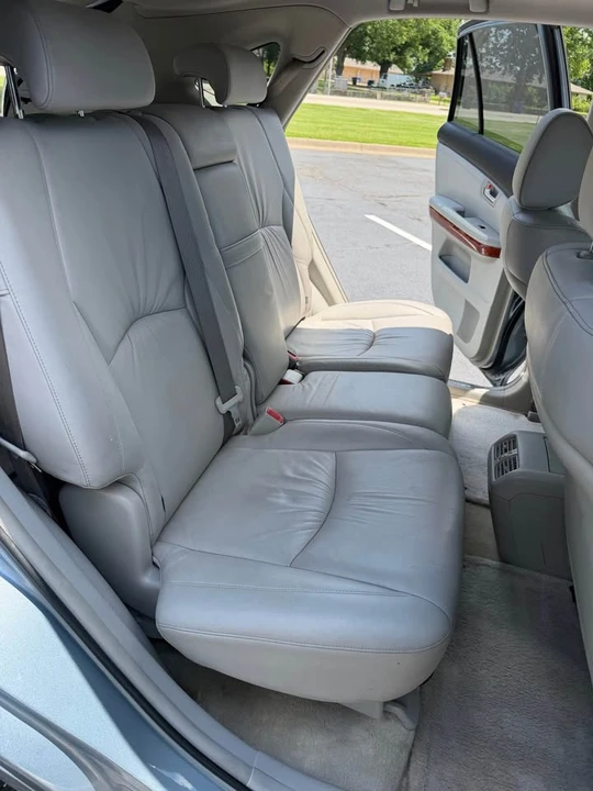2004 Lexus RX 2nd Gen - Image 7 of 12