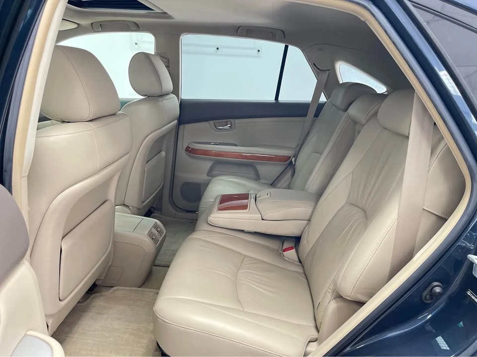 2004 Lexus RX 2nd Gen - Image 11 of 19