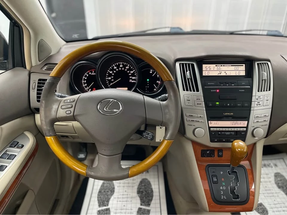 2004 Lexus RX 2nd Gen - Image 14 of 19
