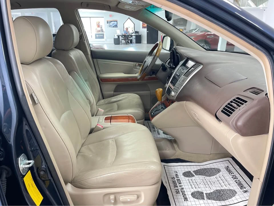 2004 Lexus RX 2nd Gen - Image 17 of 19