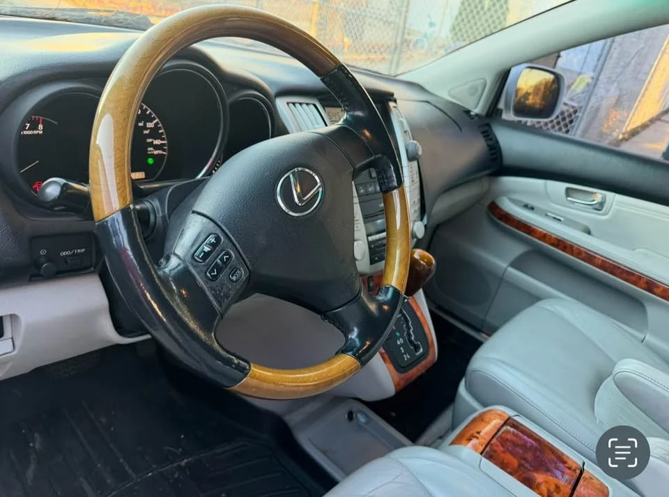 2004 Lexus RX 2nd Gen - Image 4 of 6