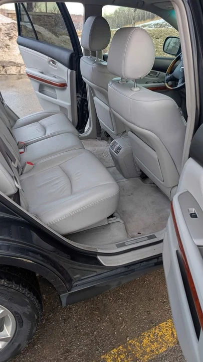 2004 Lexus RX 2nd Gen - Image 8 of 9