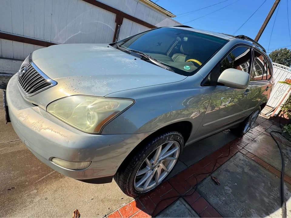 2004 Lexus RX 2nd Gen - Image 4 of 10