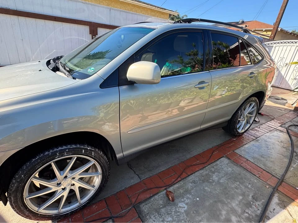 2004 Lexus RX 2nd Gen - Image 7 of 10