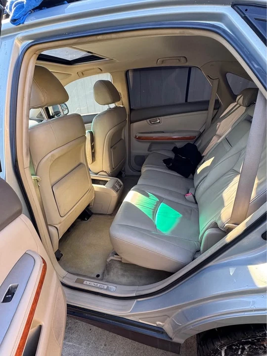 2004 Lexus RX 2nd Gen - Image 9 of 10