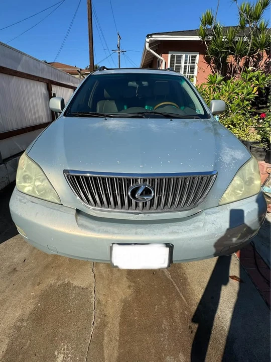 2004 Lexus RX 2nd Gen - Image 5 of 10