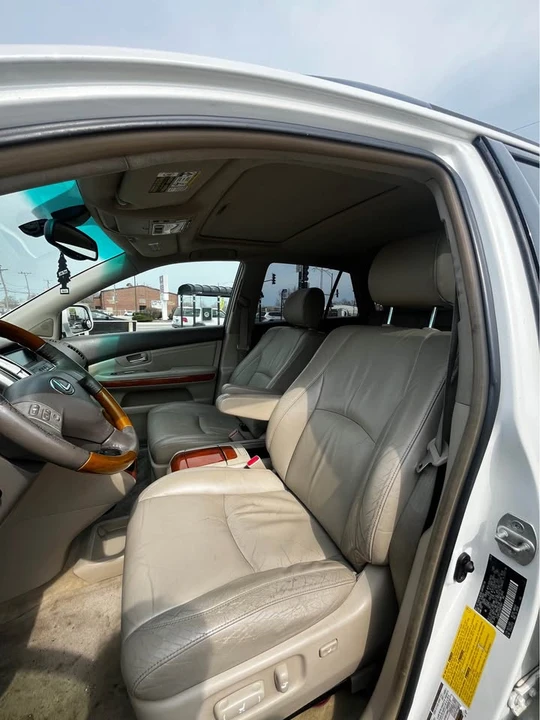 2004 Lexus RX 2nd Gen - Image 7 of 10
