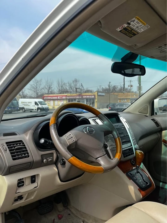 2004 Lexus RX 2nd Gen - Image 8 of 10
