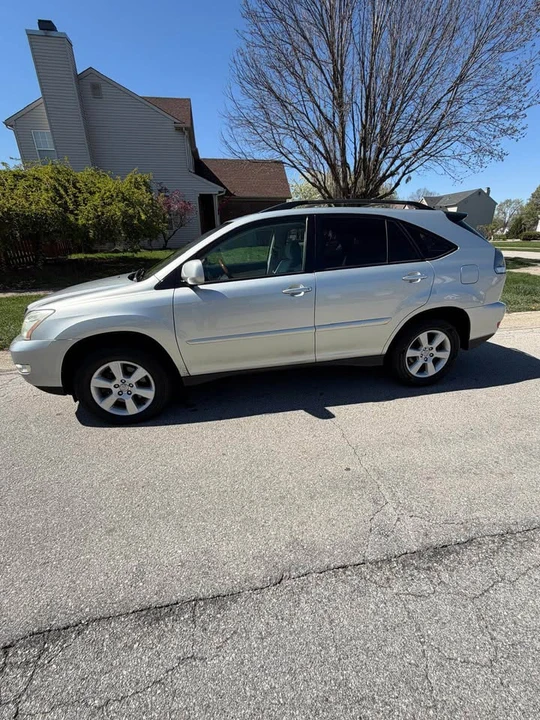 2004 Lexus RX 2nd Gen - Image 3 of 16