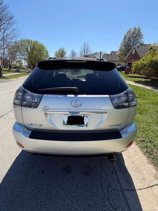 2004 Lexus RX 2nd Gen - Image 5 of 16
