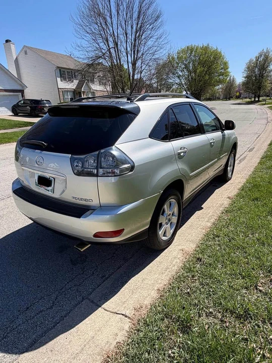 2004 Lexus RX 2nd Gen - Image 6 of 16