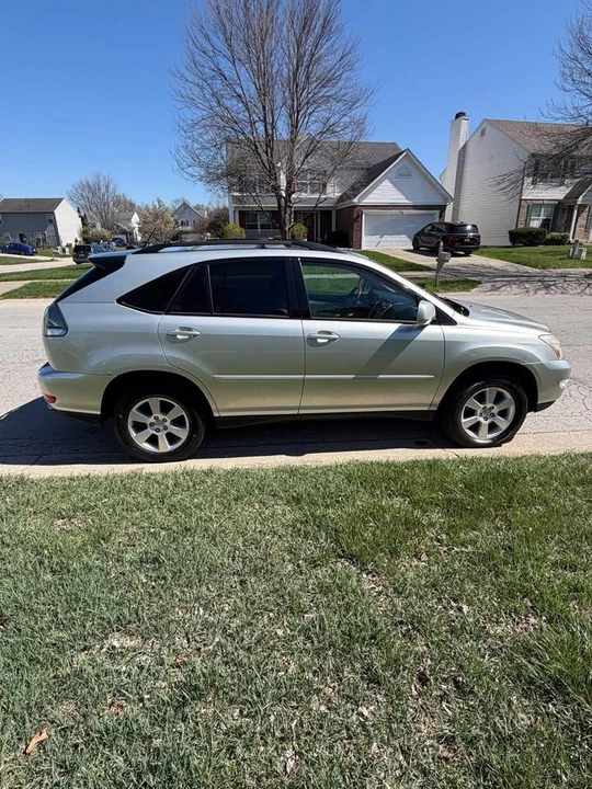 2004 Lexus RX 2nd Gen - Image 7 of 16