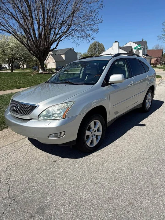 2004 Lexus RX 2nd Gen - Image 2 of 16