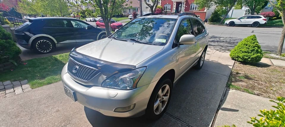2004 Lexus RX 2nd Gen - Image 4 of 10
