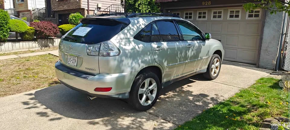 2004 Lexus RX 2nd Gen - Image 2 of 10