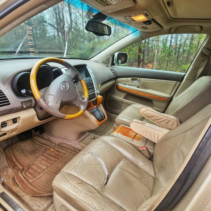 2004 Lexus RX 2nd Gen - Image 2 of 4