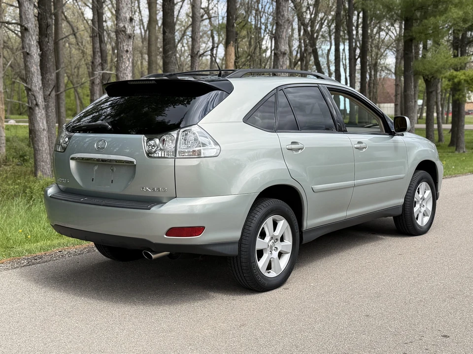 2004 Lexus RX 2nd Gen - Image 16 of 31