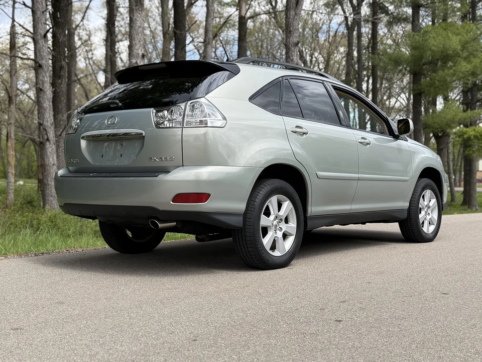 2004 Lexus RX 2nd Gen - Image 18 of 31