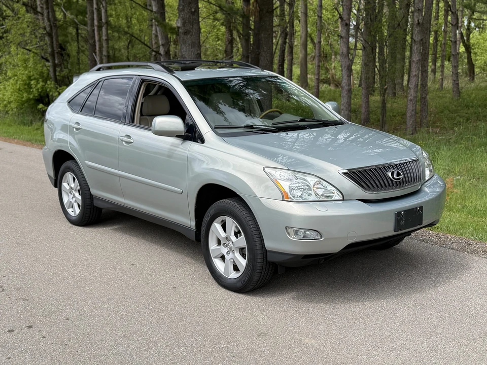 2004 Lexus RX 2nd Gen - Image 25 of 31