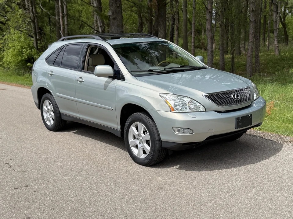 2004 Lexus RX 2nd Gen - Image 28 of 31