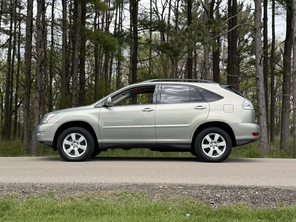 2004 Lexus RX 2nd Gen - Image 9 of 31