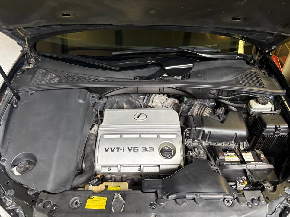 2004 Lexus RX 2nd Gen - Image 7 of 10
