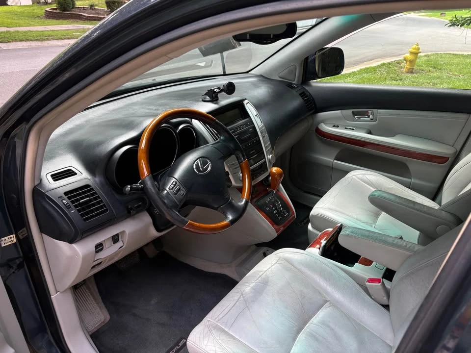 2004 Lexus RX 2nd Gen - Image 10 of 10