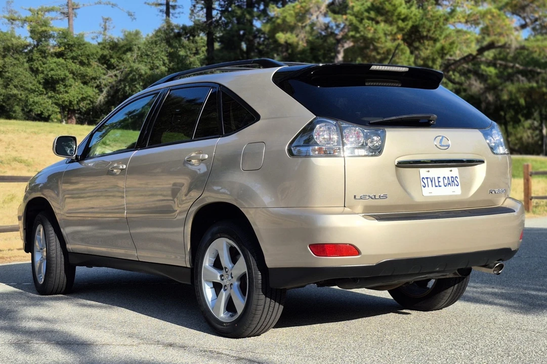 2004 Lexus RX 2nd Gen - Image 12 of 31