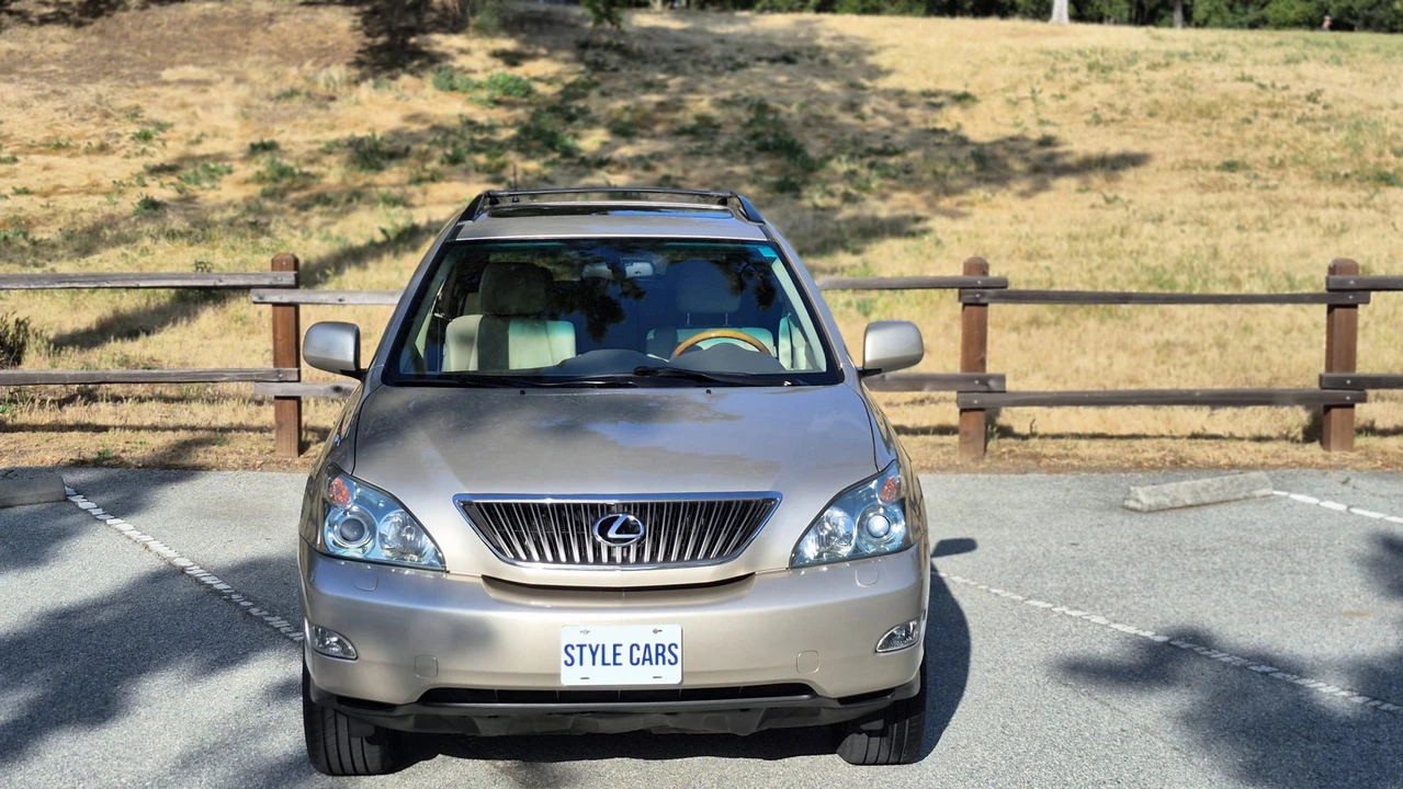 2004 Lexus RX 2nd Gen - Image 27 of 31
